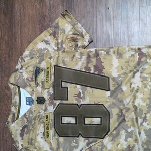 Nike x NFL Mens Size Large NE Patriots #87 Gronkowski On Field Camo Jers…